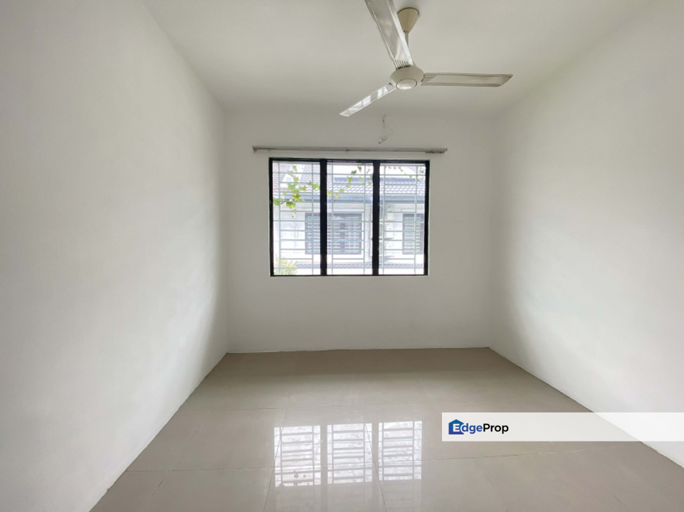 First Row Ken Rimba Legian Shah Alam Selangor, Selangor, Shah Alam