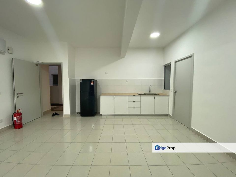 Move In Partial Furnish 2 Parking Idaman Bukit Jelutong, Selangor, Bukit Jelutong