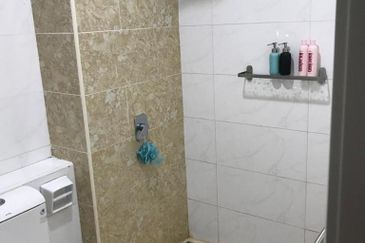 D'Summit Residences @ Kempas Utama