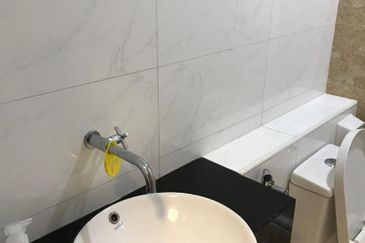 D'Summit Residences @ Kempas Utama