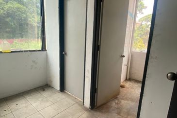 Johor Bahru, Johor, Wisma / Office Building, 4 Storey @ Jalan Susur - 3 Mins to JBCC, Facing Main Road, FOR RENT!