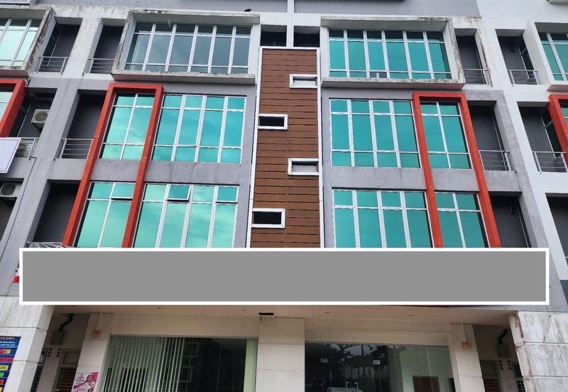 Bandar Seri Alam, Masai - 4 Storey Shoplot, Below Market Value, FOR SALE !