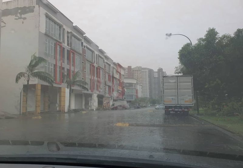 Bandar Seri Alam, Masai - 4 Storey Shoplot, Below Market Value, FOR SALE !