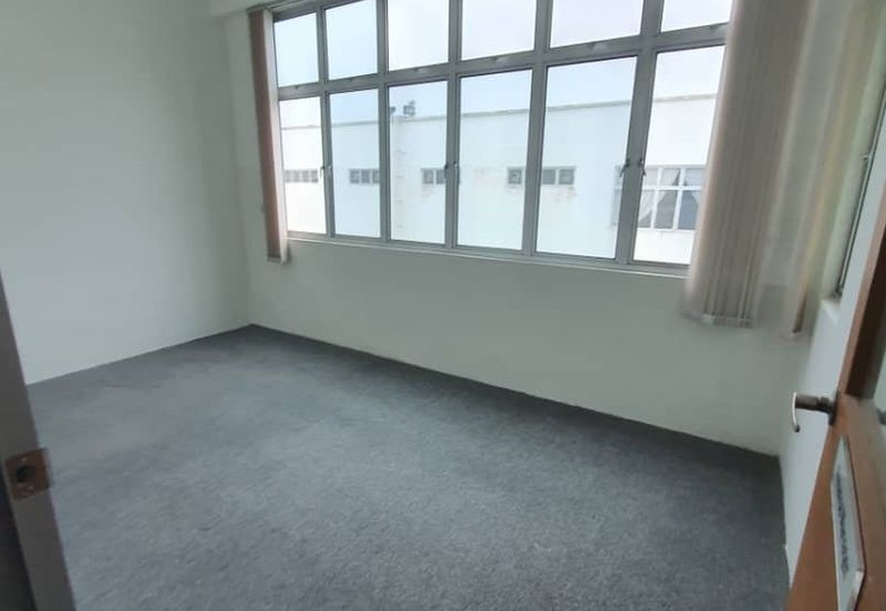 Bandar Seri Alam, Masai - 4 Storey Shoplot, Below Market Value, FOR SALE !