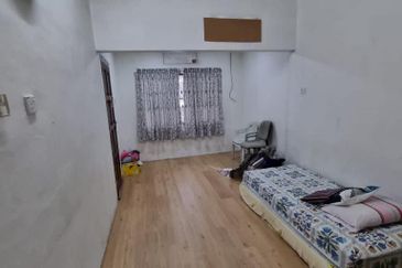 Taman Ahmad Perang, Kota Tinggi - Double Storey Terrace @ Jalan Mentimun, FOR SALE