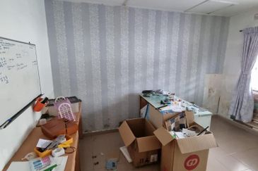 Taman Ahmad Perang, Kota Tinggi - Double Storey Terrace @ Jalan Mentimun, FOR SALE