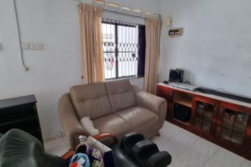 Taman Ahmad Perang, Kota Tinggi - Double Storey Terrace @ Jalan Mentimun, FOR SALE