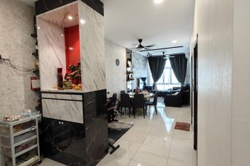 D'Summit Residences @ Kempas Utama