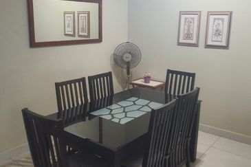 Golden Sands Seaview Residence