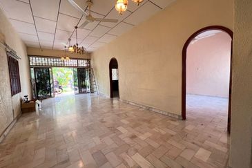 Taman Sunrise Park, Kluang - Single Storey Semi D, FOR SALE !