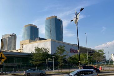 The LakeFront @ Southkey