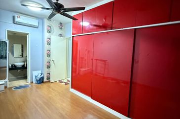 Larkin Residence (Phase Three) - Low Floor Furnished Apartment, FOR RENT !