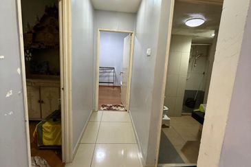 Larkin Residence (Phase Three) - Low Floor Furnished Apartment, FOR RENT !