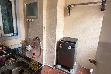 Larkin Residence (Phase Three) - Low Floor Furnished Apartment, FOR RENT !