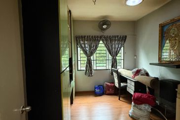 Larkin Residence (Phase Three) - Low Floor Furnished Apartment, FOR RENT !