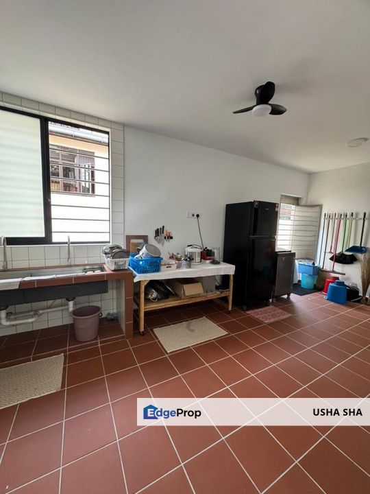 Taman Pelangi Indah, Jalan Pesona - Double Storey Well Maintained Unit FOR RENT, Johor, Ulu Tiram