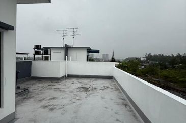  D'Carlton Heights @ Bukit Skudai, Skudai - 3 Storey Cluster Brand New Unit FOR SALE