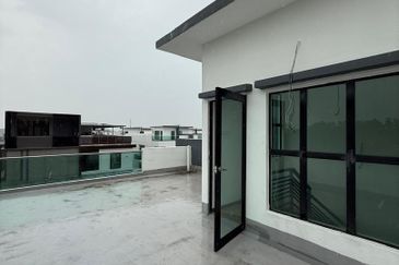  D'Carlton Heights @ Bukit Skudai, Skudai - 3 Storey Cluster Brand New Unit FOR SALE