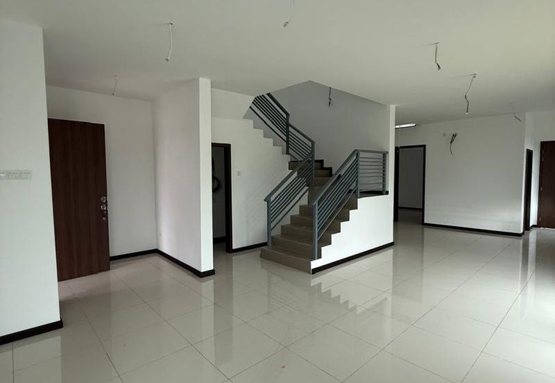  D'Carlton Heights @ Bukit Skudai, Skudai - 3 Storey Cluster Brand New Unit FOR SALE