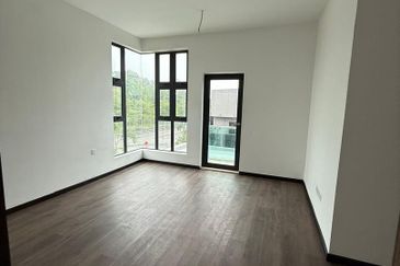  D'Carlton Heights @ Bukit Skudai, Skudai - 3 Storey Cluster Brand New Unit FOR SALE