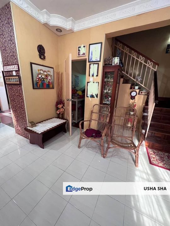 Taman Nusa Damai - Double Storey Endlot with Extra Land, Renovated & Extended Unit FOR SALE, Johor, Pasir Gudang