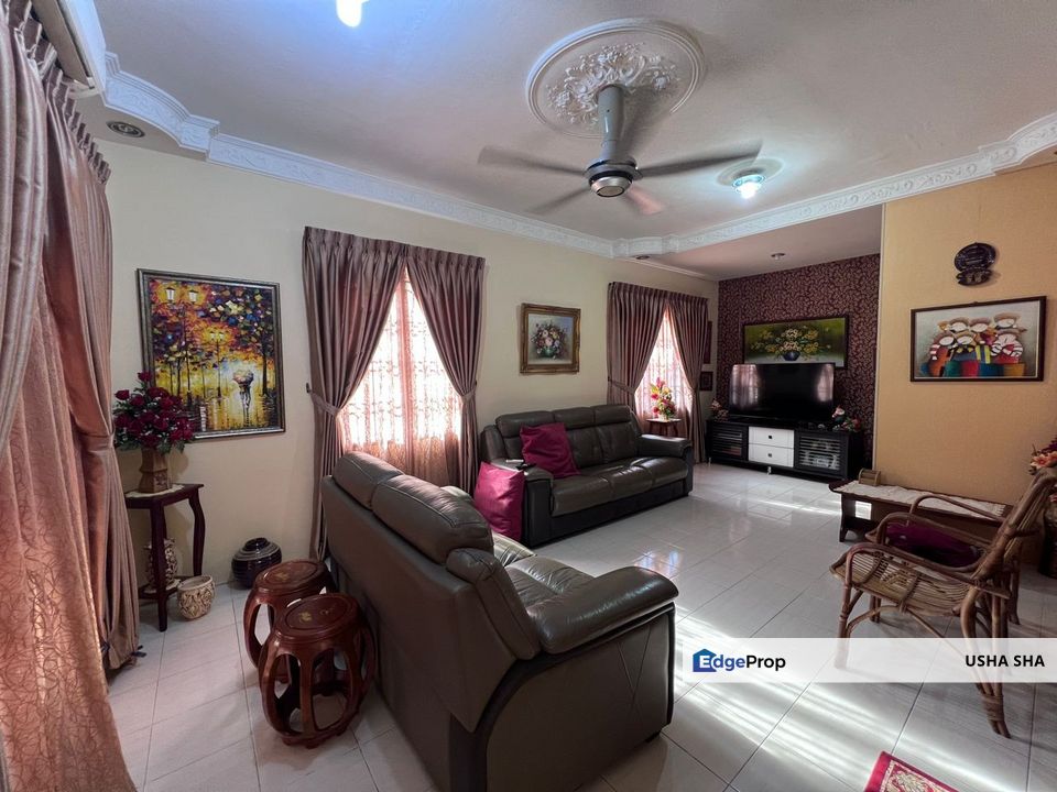 Taman Nusa Damai - Double Storey Endlot with Extra Land, Renovated & Extended Unit FOR SALE, Johor, Pasir Gudang