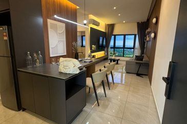The Straits View DUO @ Permas Jaya - Brand New Luxury Apartment, FOR SALE !