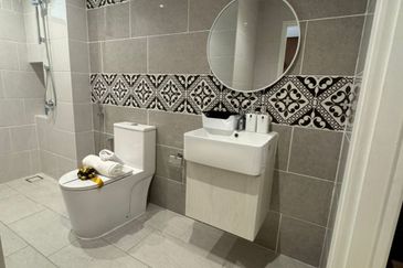 The Straits View DUO @ Permas Jaya - Brand New Luxury Apartment, FOR SALE !