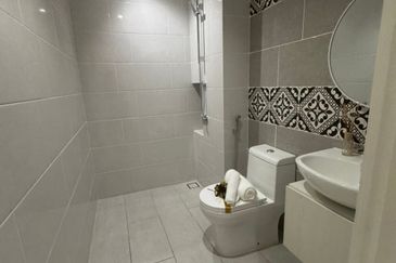 The Straits View DUO @ Permas Jaya - Brand New Luxury & Spacious Apartment, FOR SALE !