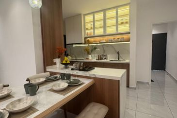 The Straits View DUO @ Permas Jaya - Brand New Luxury & Spacious Apartment, FOR SALE !