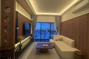 The Straits View DUO @ Permas Jaya - Brand New Luxury & Spacious Apartment, FOR SALE !