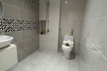 The Straits View DUO @ Permas Jaya - Brand New Luxury & Spacious Apartment, FOR SALE !