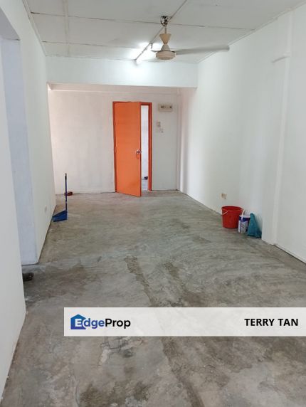 Flat Bunga Daisi, Plentong Low Medium Cost Flat, Johor, Plentong