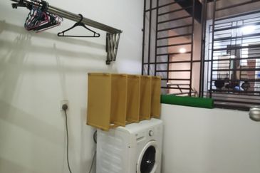 D'Summit Residences @ Kempas Utama