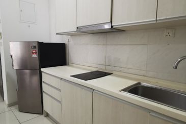 D'Summit Residences @ Kempas Utama