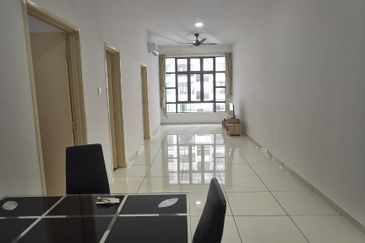 D'Summit Residences @ Kempas Utama