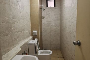 D'Summit Residences @ Kempas Utama