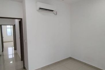 SKS Habitat Apartment, Larkin