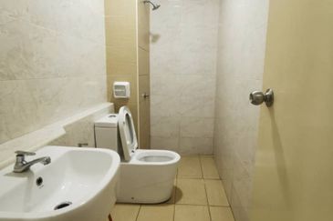 D'Summit Residences @ Kempas Utama