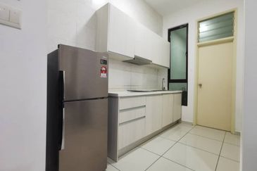 D'Summit Residences @ Kempas Utama