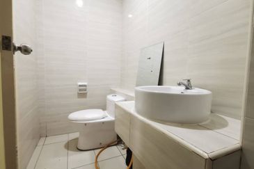 D'Summit Residences @ Kempas Utama