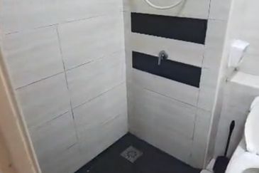 D'Summit Residences @ Kempas Utama