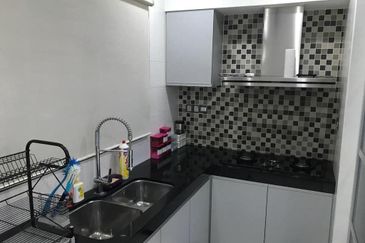 Lorong Batu Nilam 18 