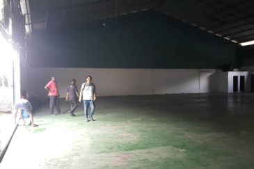 Shared Warehouse Factory Jenjarom 14k/mth only