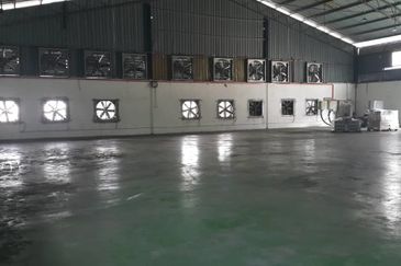 Shared Warehouse Factory Jenjarom 14k/mth only