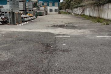 Shared Warehouse Factory Jenjarom 14k/mth only