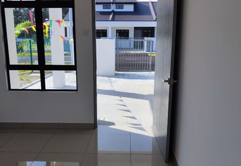 Telok Panglima Garang Single Storey Bumi Lot For Sale (Intermediate / Corner Unit)