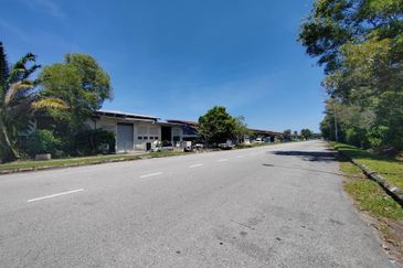 Nilai Converted Freehold Industrial Land For Sale