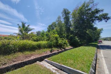 Nilai Converted Freehold Industrial Land For Sale