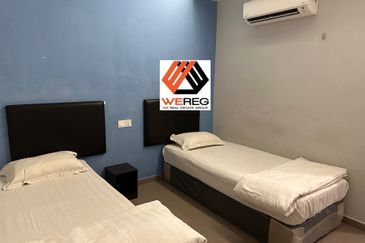 Port Klang 3 Storeys Shop with Hotel For Sale